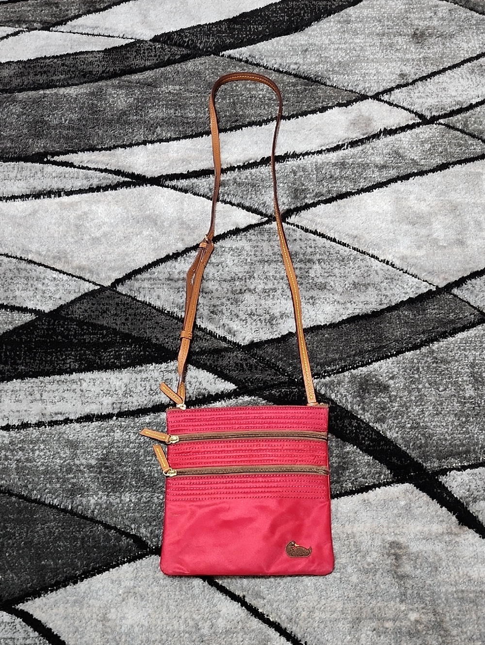 DOONEY & BOURKE RED NYLON NORTH SOUTH TRIPLE-ZIP CROSSBODY BAG EMBROIDERED DUCK